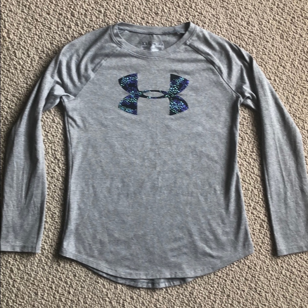 Youth medium under armor longsleeve shirt